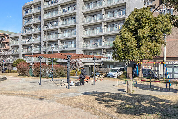ひだまり公園(現地より徒歩6分)