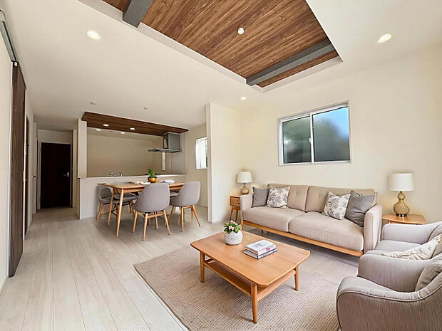 【1号棟リビング】　※CG加工によるイメージ画像となります。家具付き物件ではございません。