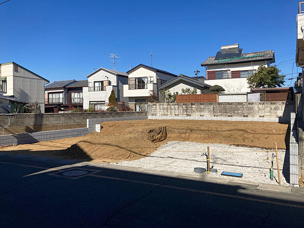 【現況（4）】　リビング横には6.0畳の和室を設計。来客対応から子供の遊び場まで用途多彩です