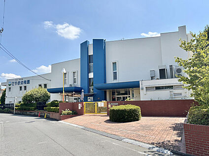 西武学園さやま幼稚園 690m