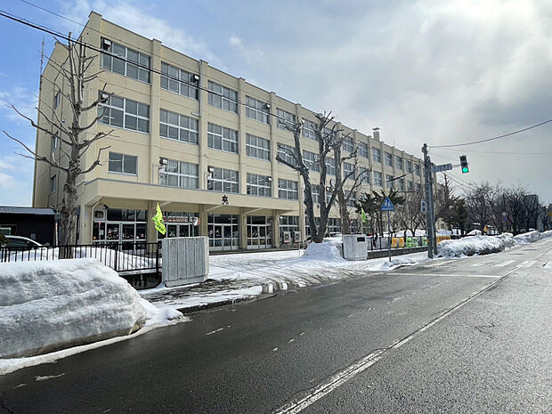札幌市立美香保小学校