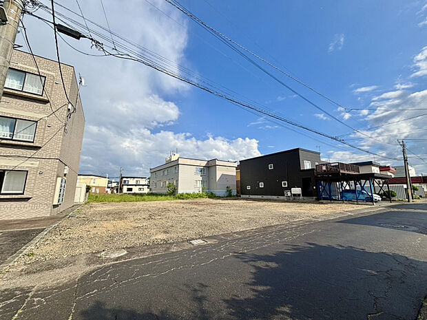 販売現地