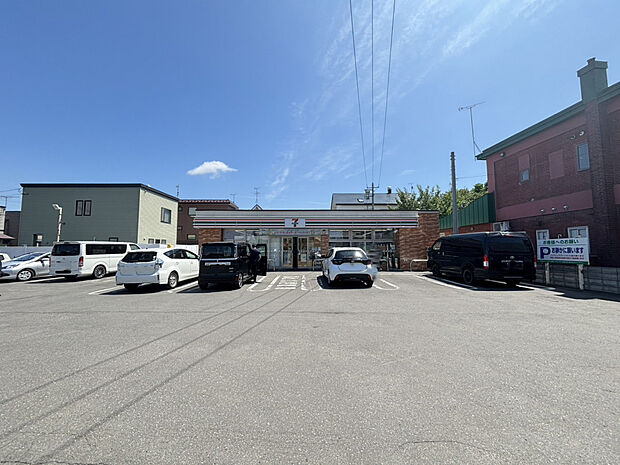 セブンイレブン江別東野幌店（約400m）
