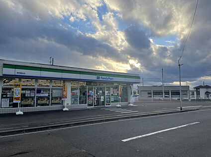 ファミリーマート 泉向陽台/G店 628m