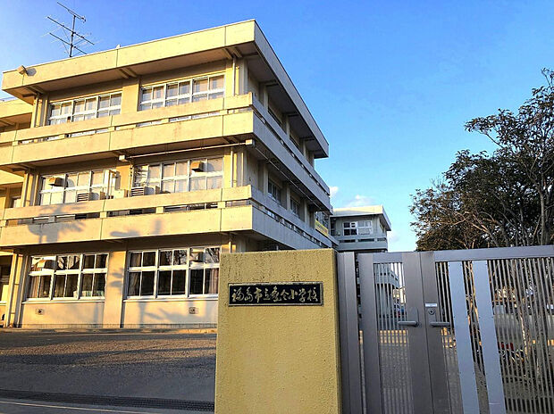 森合小学校(約675m)