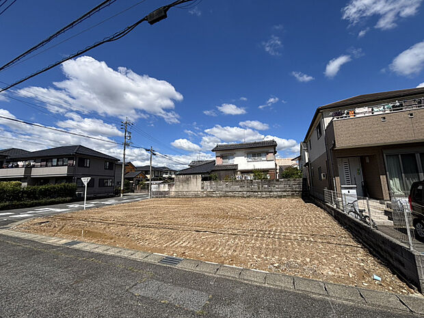 現地　