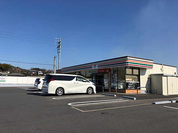 セブンイレブン豊田市鴛鴨町店（約455m）