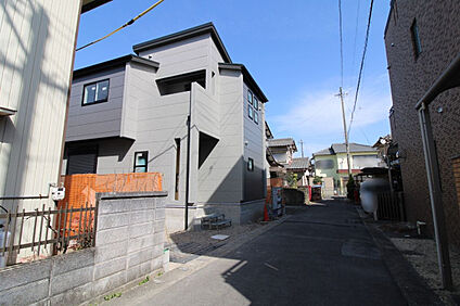 3月1日撮影　東側道路（南→北）