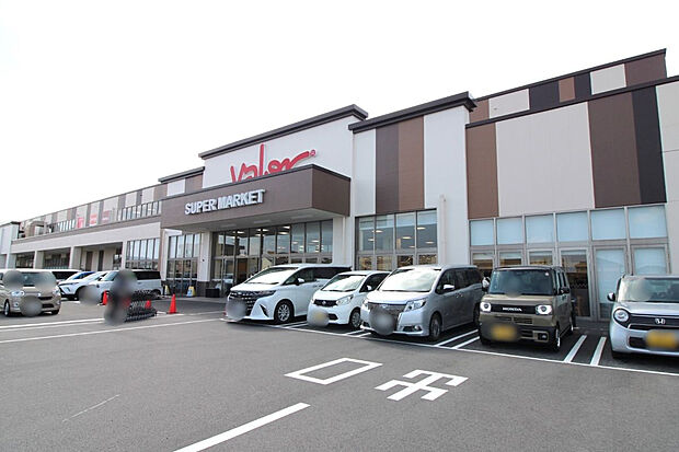 バロー戸田店（約1,700m）