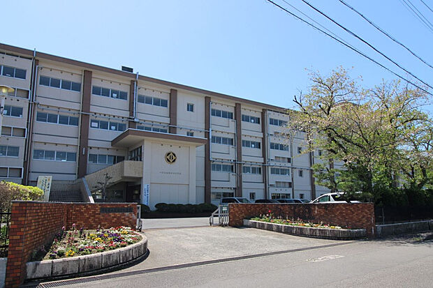 一宮市立浅井中小学校（約400m）