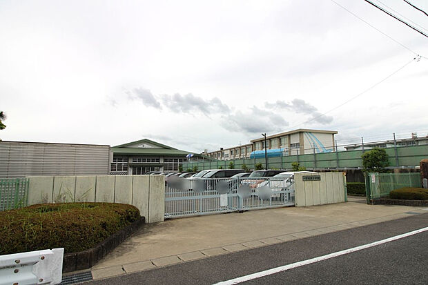一宮市立北方中学校（約1,300m）