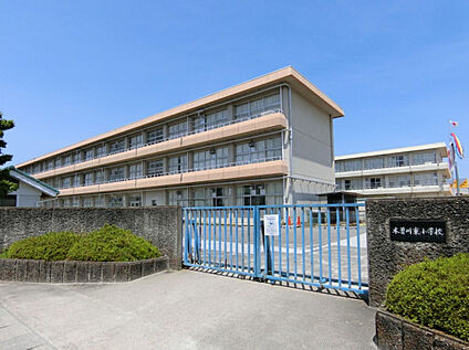 一宮市立木曽川東小学校 500m