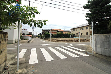 9月12日撮影　東側道路（北→南）