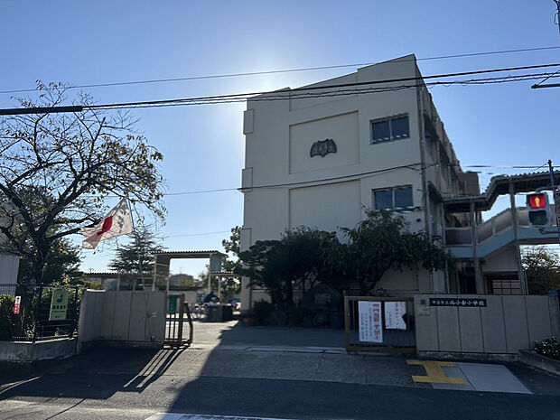 宇治市立西小倉中学校（約550m）