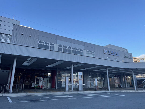 近鉄奈良線「学園前」駅(約3,800m)