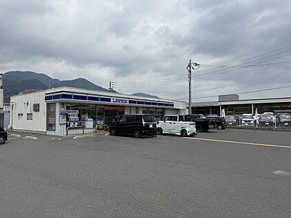 ローソン大津際川三丁目店 1572m