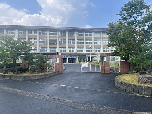 【大津市立真野中学校】(約2,600m)