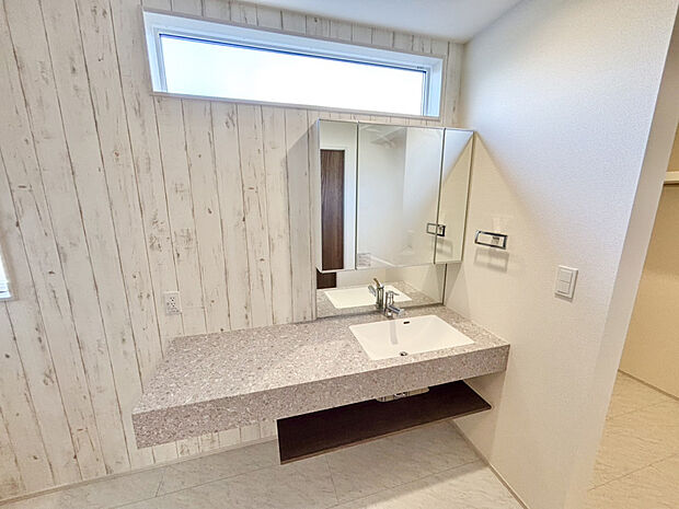 【オープンサニタリー】洗面所にも大きな収納!使い方次第で便利なスペースに。洗面台もおしゃれです!