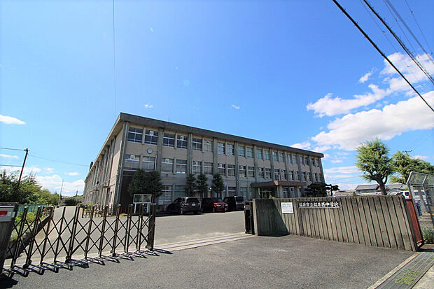 桜井市立桜井西中学校(約1,120m)