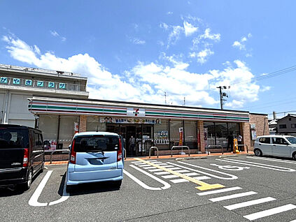 セブンイレブン天理守目堂町店 400m