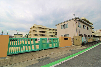 市立浮孔小学校 250m