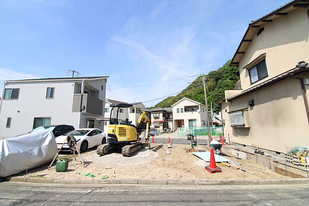 前面道路っから見た宅地