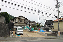 JR山陽本線「西条」駅 バス40分「庚ハイツ」バス停 徒歩1分~1分