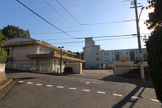 口田中学校(約2,000m)