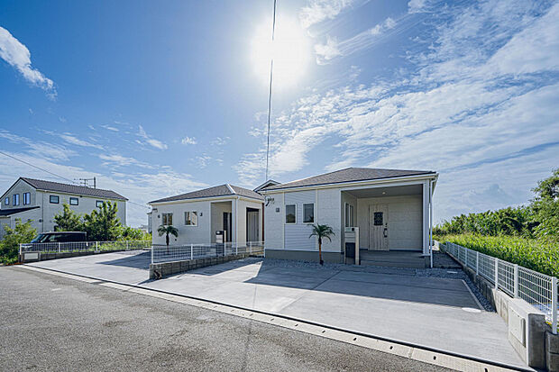 2号棟（左・契約済）、1号棟（右）　　【風に強い家】　東栄住宅の耐風は、500年に一度程度発生する暴風（建築基準法1.6倍）のさらに1.2倍の力に対しても耐えうる家です！！