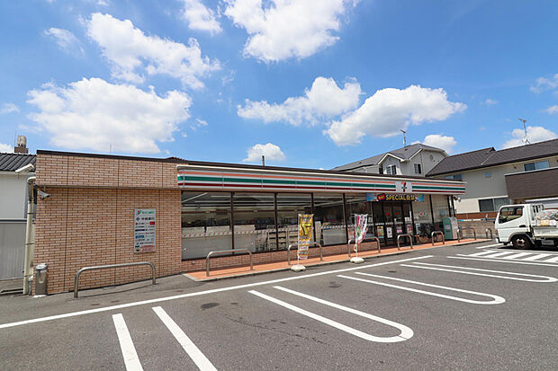 セブンイレブン岡山関店（約490m）