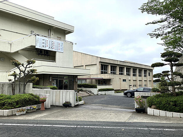 福田中学校(約2,570m)