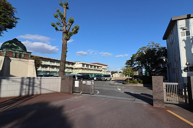 倉敷市立万寿小学校(約1,353m)