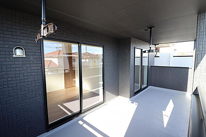 【1号棟:インナーバルコニー】