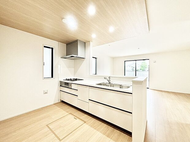 料理をしながらご家族との会話を楽しめる対面カウンターキッチン