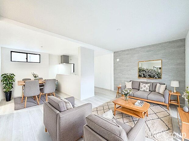 落ち着いた雰囲気のＬＤＫは家族みんなの快適空間※家具はCGです