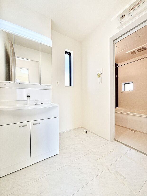 身支度もスムーズにおこなえる脱衣場