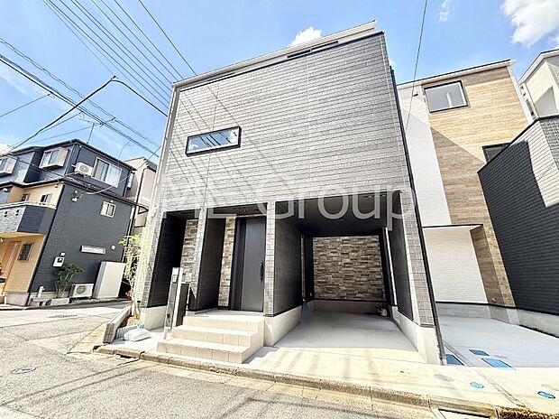 たっぷりの陽光と心地よい風が舞い込む住まい