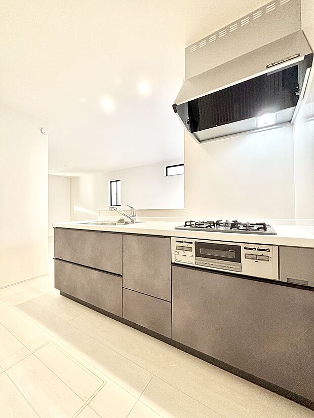 料理をしながらでもご家族との会話を楽しめる対面キッチン