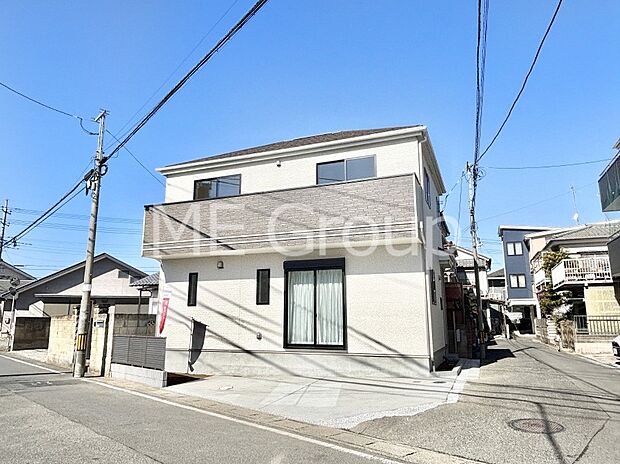 たっぷりの陽光と心地よい風が舞い込む住まい