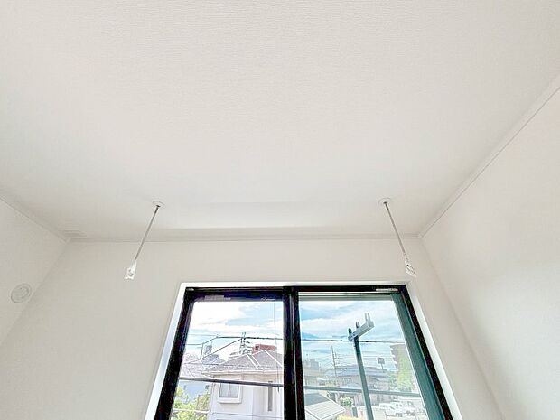 【室内物干しポール】室内物干しポール。梅雨や花粉の時期に大活躍します。  