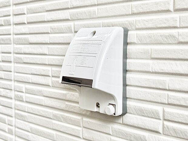 【その他現地】お掃除などに便利な外コンセント