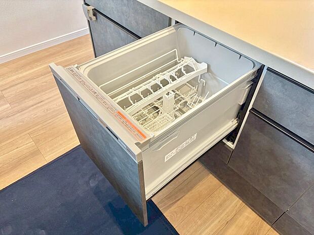 【食洗機】面倒なお片づけは食洗機にお任せ！家事の負担が減って、時間にも気持ちにもゆとりができます。