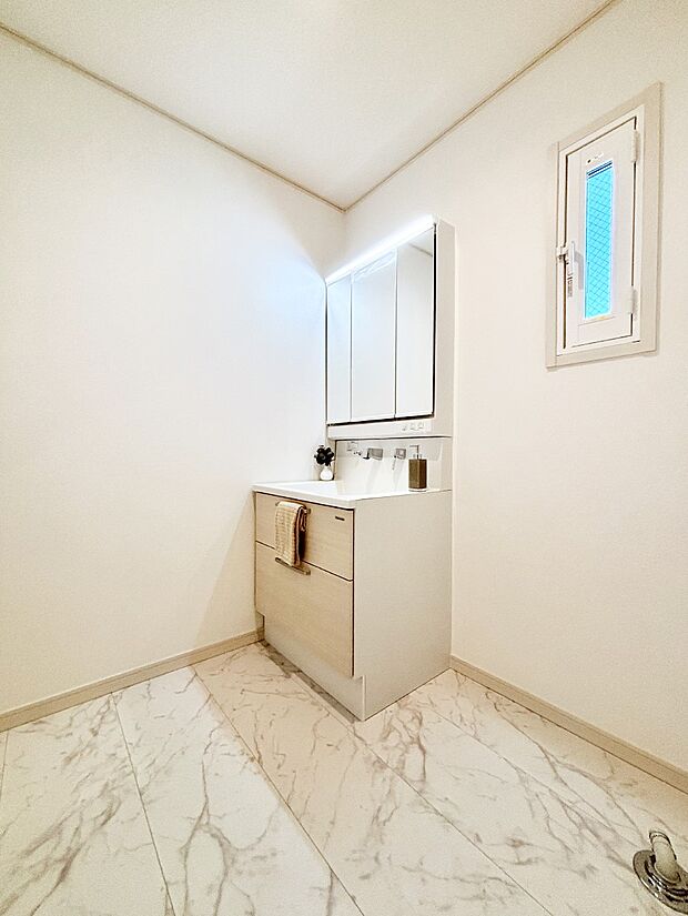 【ランドリースペース】広々とゆとりのあるランドリースペース  