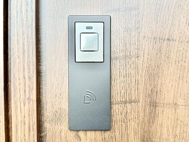 【玄関】ラクラク開錠！スマートコントロールキー。