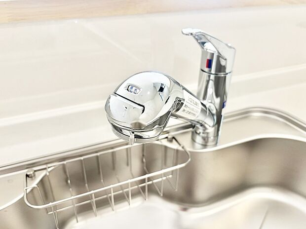 【浄水器】いつでも清潔なおいしいお水を。一つの水栓で水道水と浄水を使い分け。