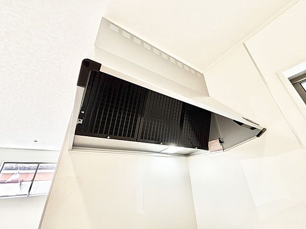 【レンジフード】基本的なお手入れはフィルターのみ!お手入れのしやすさも魅力です。