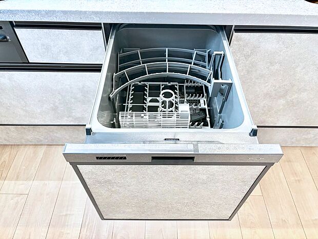 【食洗機】面倒なお片づけは食洗機にお任せ！家事の負担が減って、時間にも気持ちにもゆとりができます。