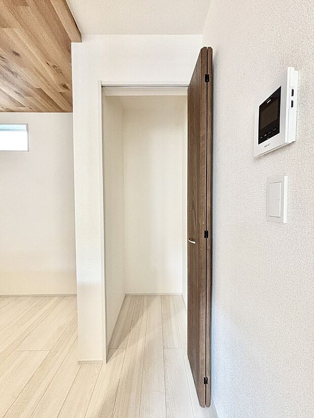 【収納】キッチン横収納！食材のストックはもちろん、日用品の収納など使い方はいろいろ   