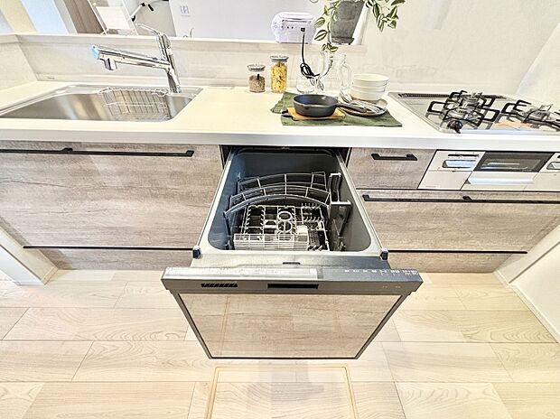 【食洗機】面倒なお片づけは食洗機にお任せ!家事の負担が減って、時間にも気持ちにもゆとりができます。