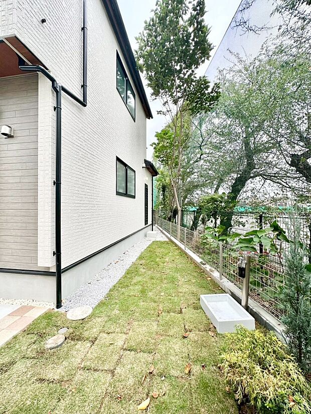 【庭】季節のお花を植えて彩りをプラス！